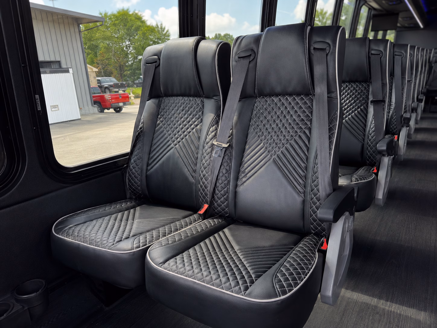 shuttle services for airline crews and airport staff in sunnyvale